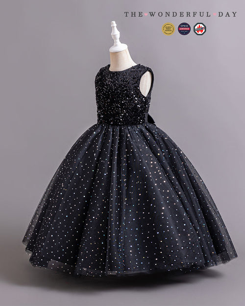Classic Audrey-Inspired Black Sleeveless Sequin Star Tulle Ball Gown